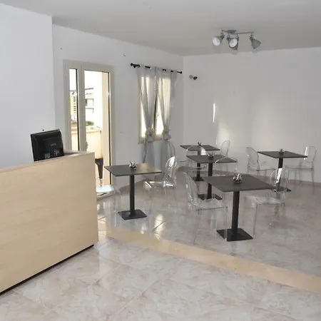 阿尔则利亚住宿加早餐旅馆 住宿加早餐酒店 莱切省卡瓦利诺