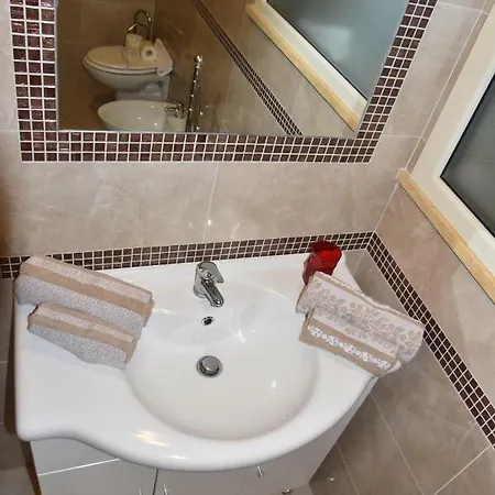 阿尔则利亚住宿加早餐旅馆 莱切省卡瓦利诺