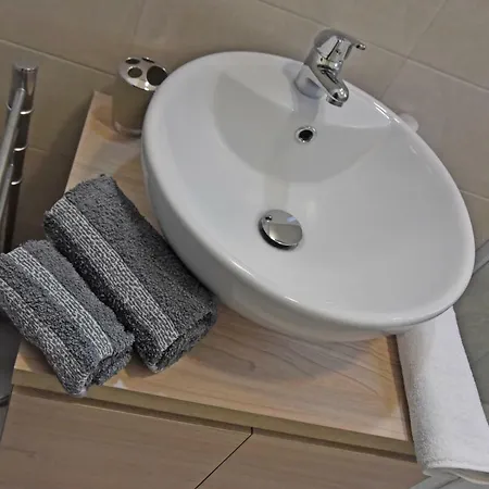 阿尔则利亚住宿加早餐旅馆 *