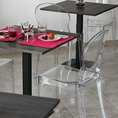 阿尔则利亚住宿加早餐旅馆 莱切省卡瓦利诺