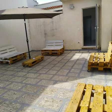 阿尔则利亚住宿加早餐旅馆 莱切省卡瓦利诺